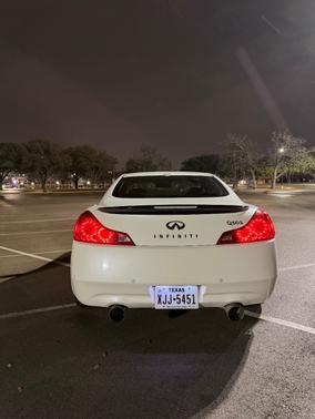 White 2015 INFINITI Q60 S Limited