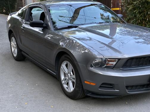 2010 Ford Mustang Base