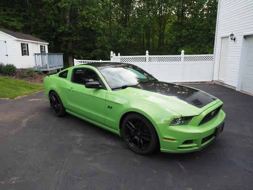 2014 Ford Mustang V6 Premium