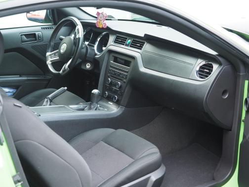 2014 Ford Mustang V6 Premium