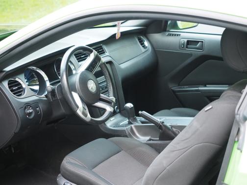 2014 Ford Mustang V6 Premium