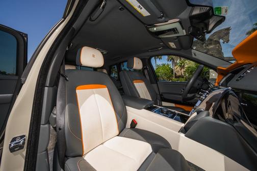 Gray 2021 Rolls-Royce Cullinan Base