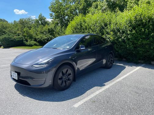 Gray 2024 Tesla Model Y Long Range