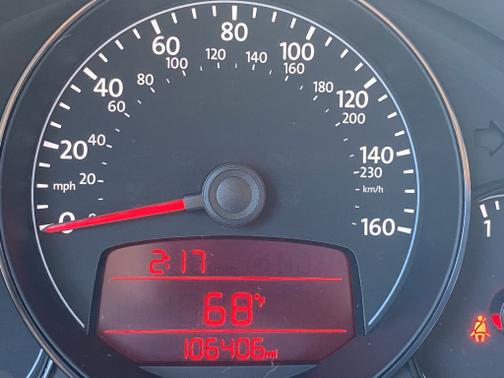 2012 Volkswagen Beetle Base