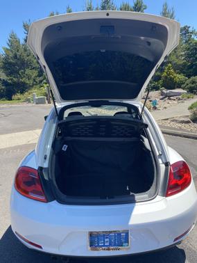 2012 Volkswagen Beetle Base