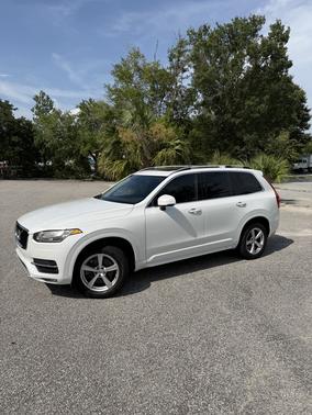 White 2016 Volvo XC90 T5 Momentum