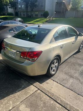 Gold 2015 Chevrolet Cruze 1LT