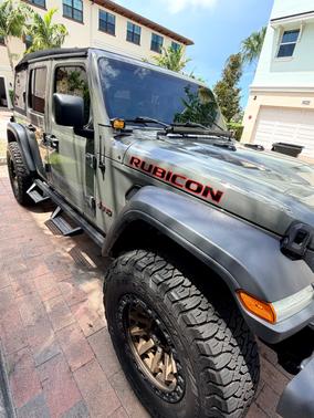 Gray 2018 Jeep Wrangler Unlimited Rubicon