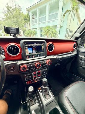 Gray 2018 Jeep Wrangler Unlimited Rubicon