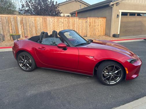 Red 2016 Mazda MX-5 Miata Grand Touring