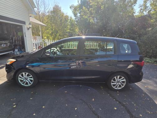 2014 Mazda Mazda5 Sport