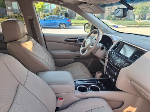 2013 Nissan Pathfinder Platinum
