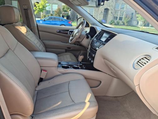 2013 Nissan Pathfinder Platinum