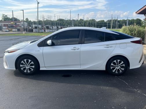 2021 Toyota Prius Prime LE