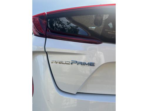 2021 Toyota Prius Prime LE