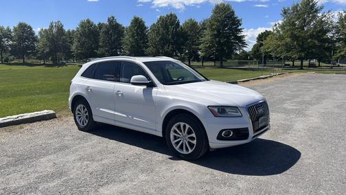 White 2016 Audi Q5 2.0T Premium