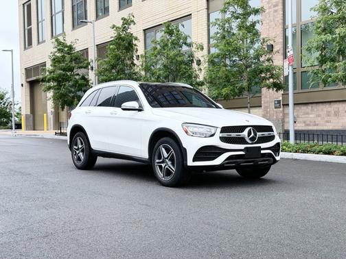 White 2021 Mercedes-Benz GLC 300 4MATIC