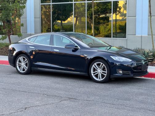 2013 Tesla Model S Performance