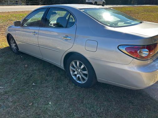 2004 Lexus ES 330 Base