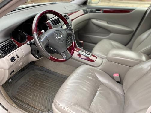 2004 Lexus ES 330 Base