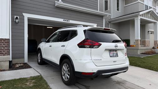 2020 Nissan Rogue SV