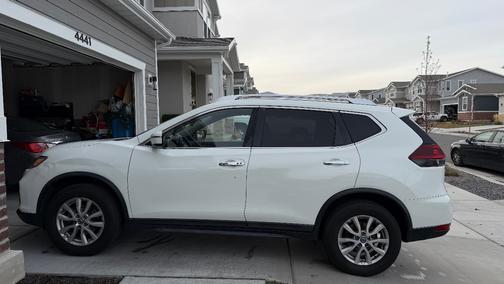 2020 Nissan Rogue SV