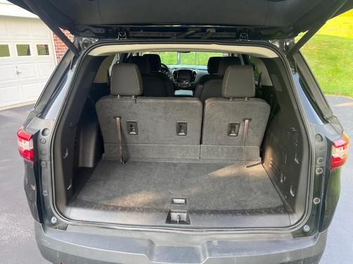 Black 2019 Chevrolet Traverse LT Cloth