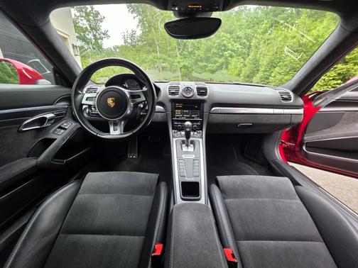 2015 Porsche Cayman GTS