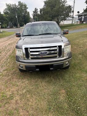 Gray 2010 Ford F-150 Lariat SuperCab