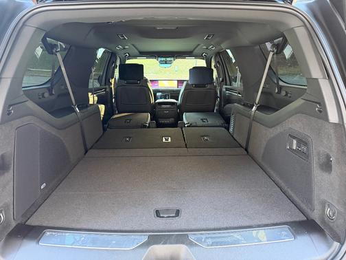 2026 Cadillac Escalade ESV 4WD Luxury