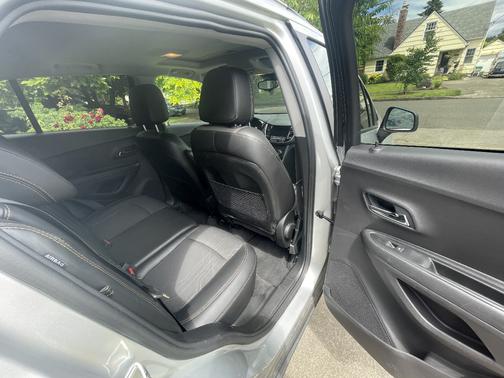 Silver 2019 Chevrolet Trax LT