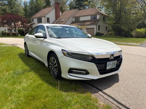 White 2018 Honda Accord Hybrid Touring
