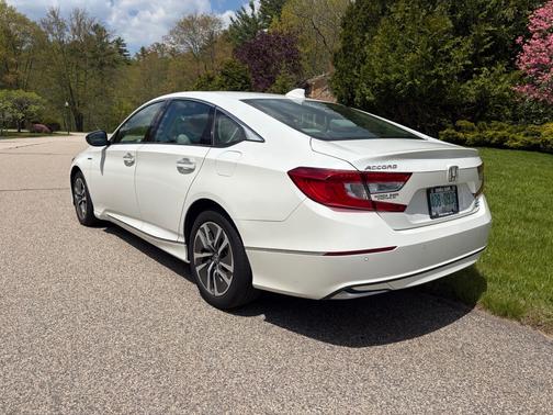White 2018 Honda Accord Hybrid Touring