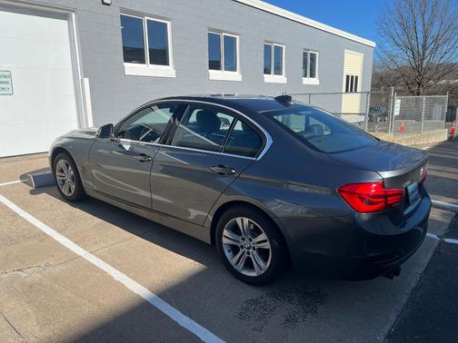 2018 BMW 330 i xDrive