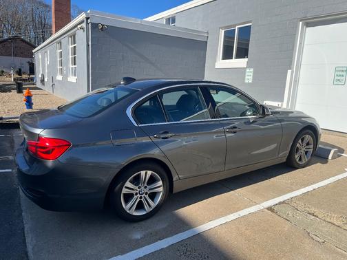 2018 BMW 330 i xDrive