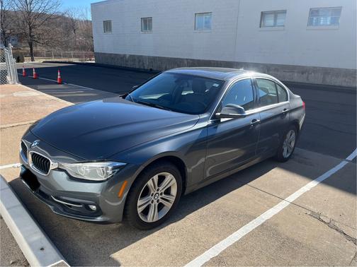 2018 BMW 330 i xDrive