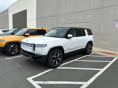 White 2023 Rivian R1S Adventure Quad-Motor Large Package