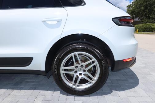 2020 Porsche Macan Macan
