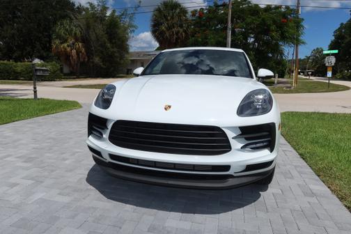 2020 Porsche Macan Macan