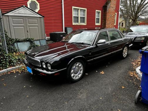 Black 2001 Jaguar Vanden Plas Supercharged