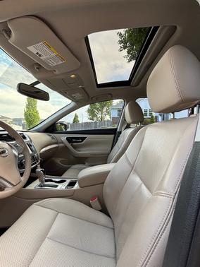 Black 2016 Nissan Altima 3.5 SL