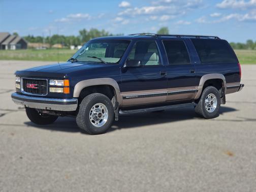 Blue 1998 GMC Suburban 2500