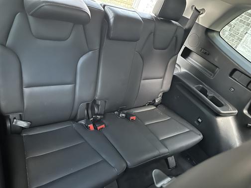 White 2021 Kia Telluride S