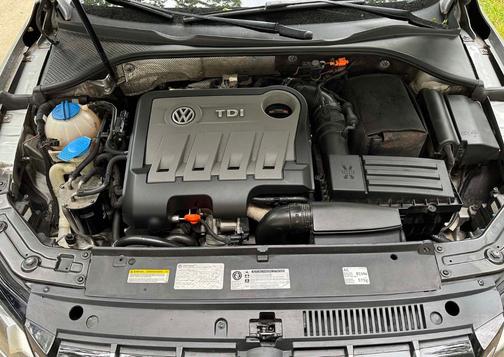 Silver 2014 Volkswagen Passat 2.0L TDI SEL Premium