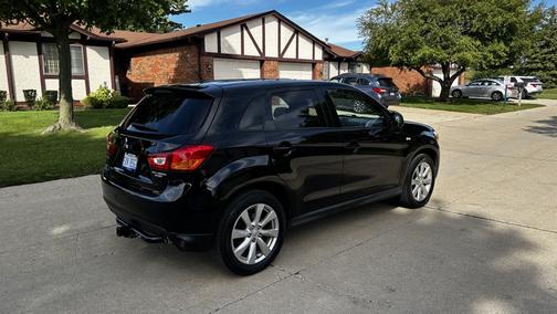 Black 2014 Mitsubishi Outlander Sport ES