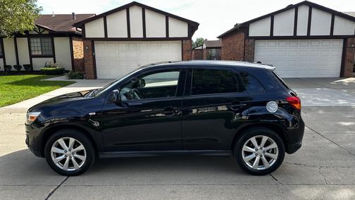 Black 2014 Mitsubishi Outlander Sport ES