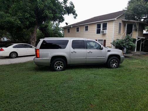 2008 Cadillac Escalade ESV Base