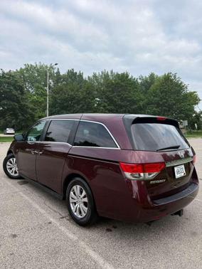 Red 2015 Honda Odyssey EX