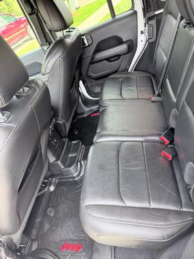 White 2018 Jeep Wrangler Unlimited Sahara