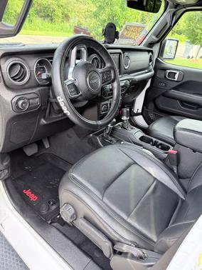 White 2018 Jeep Wrangler Unlimited Sahara